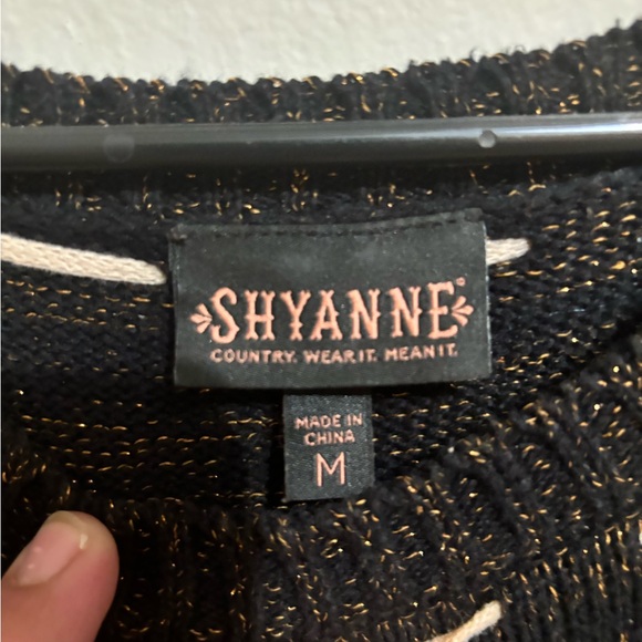 Shyanne Fringe Sweater - Picture 2 of 2